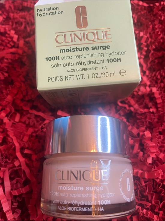 Clinique Other - Clinique Moisture Surge Hydrating Gel-Cream - Pink & Silver